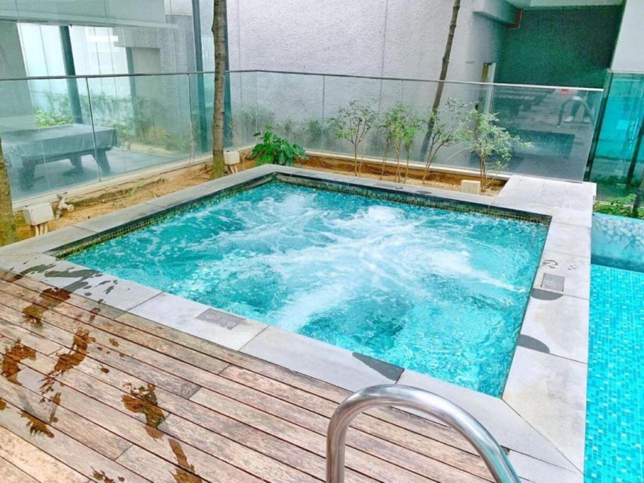 Mercu Summer Suites Klcc By Tasrifa Κουάλα Λουμπούρ Εξωτερικό φωτογραφία