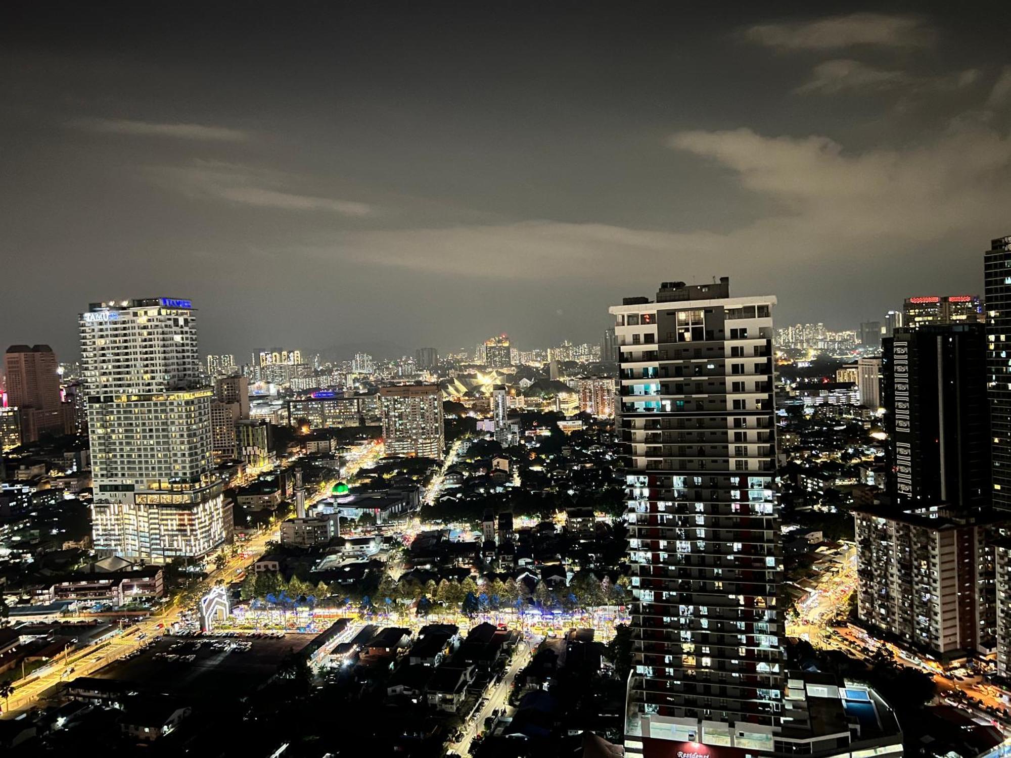 Mercu Summer Suites Klcc By Tasrifa Κουάλα Λουμπούρ Εξωτερικό φωτογραφία