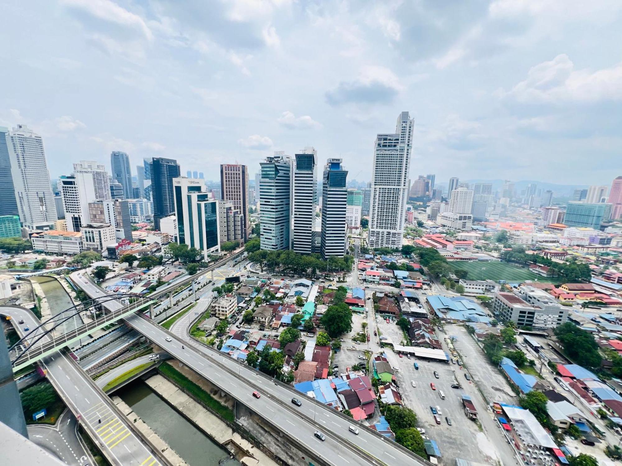 Mercu Summer Suites Klcc By Tasrifa Κουάλα Λουμπούρ Εξωτερικό φωτογραφία